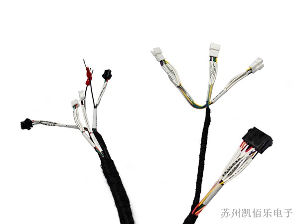機器人頭蓋對接線束